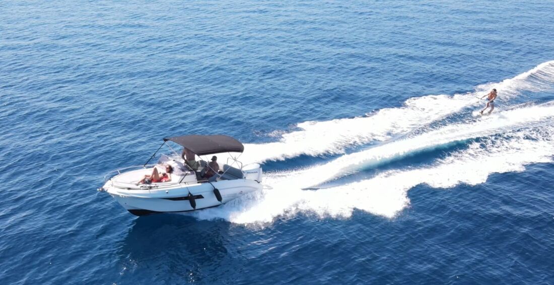 Atlantic Marine Sun Cruiser 630 – Sportboot der Bootsvermietung Skipper Zadar (11)