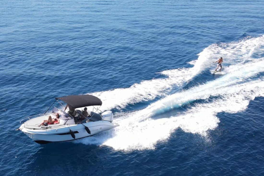 Atlantic Marine Sun Cruiser 630 – Sportboot der Bootsvermietung Skipper Zadar (14)
