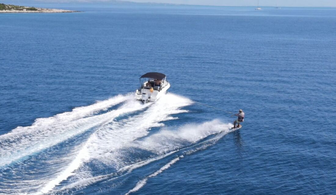 Atlantic Marine Sun Cruiser 630 – Sportboot der Bootsvermietung Skipper Zadar (15)